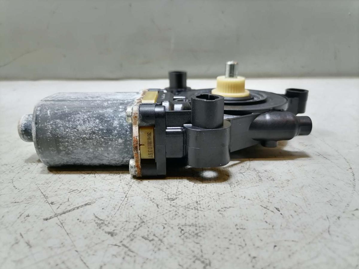 Porsche Macan original Fensterhebermotor vorn links Bj.2015